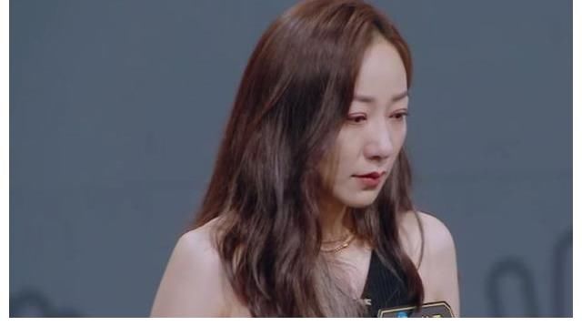 這節(jié)目太真實(shí)！《導(dǎo)演請(qǐng)指教》韓雪被“業(yè)余”罵哭，王文也是陪襯