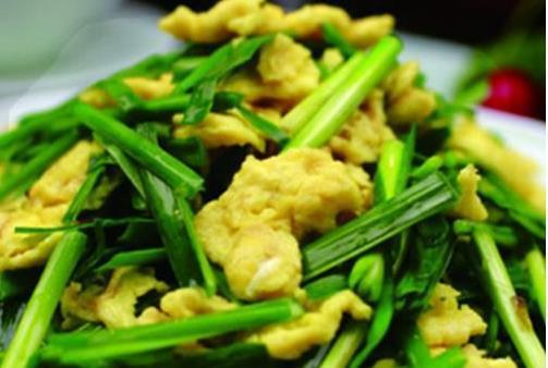 小蛮腰|夏季全家想长寿全靠吃,3种食物离不开,促进代谢,预防便秘