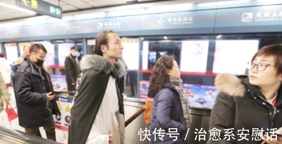 大学梦|西安90后男子长发及腰，无视一路非议和嘲讽 ,坚持汉服加身10年
