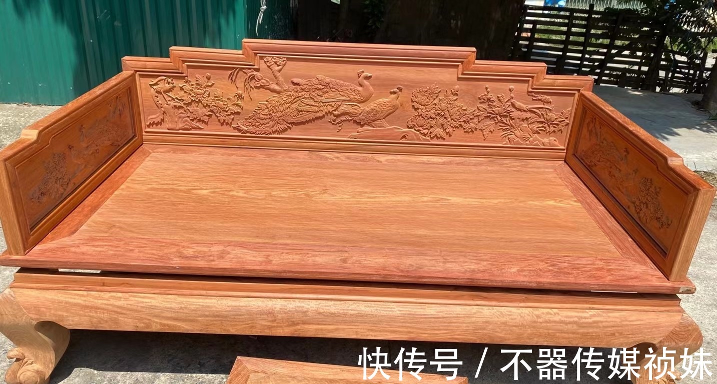 缅甸花梨|厂家大果紫檀家具出厂价是多少?今天它来了