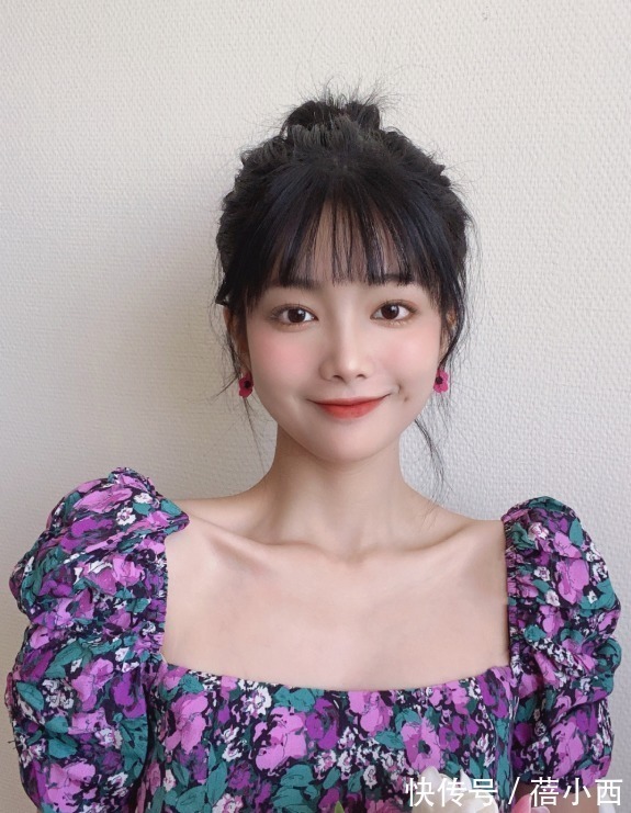 小姐姐 秋季发型别乱剪!这几款高颜值刘海了解一下,谁试谁好看!