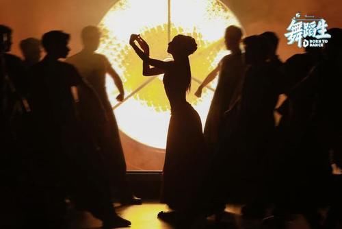 实则|《舞蹈生》首播，以为是舞蹈风暴，实则依旧是变种的女团选秀