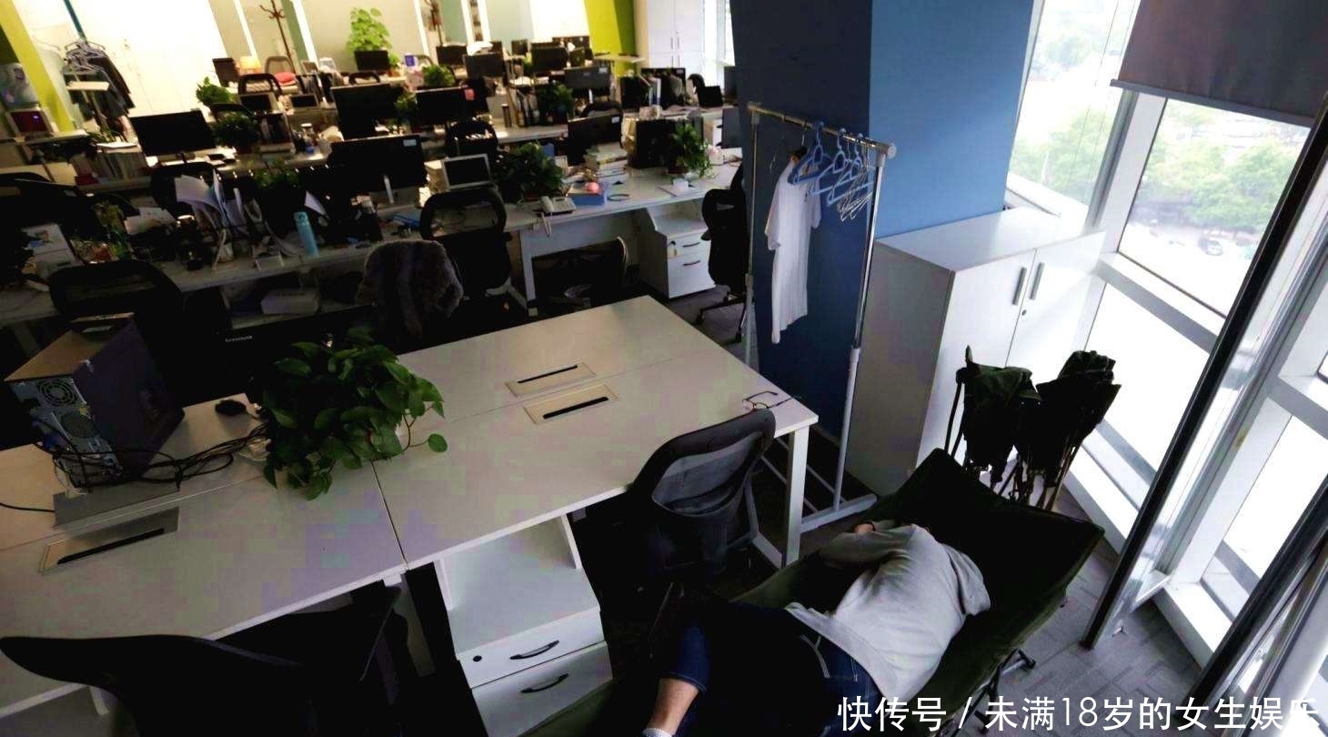 临终|31岁复旦女博士,70篇临终日记,“上进心”摧垮一代又一代人