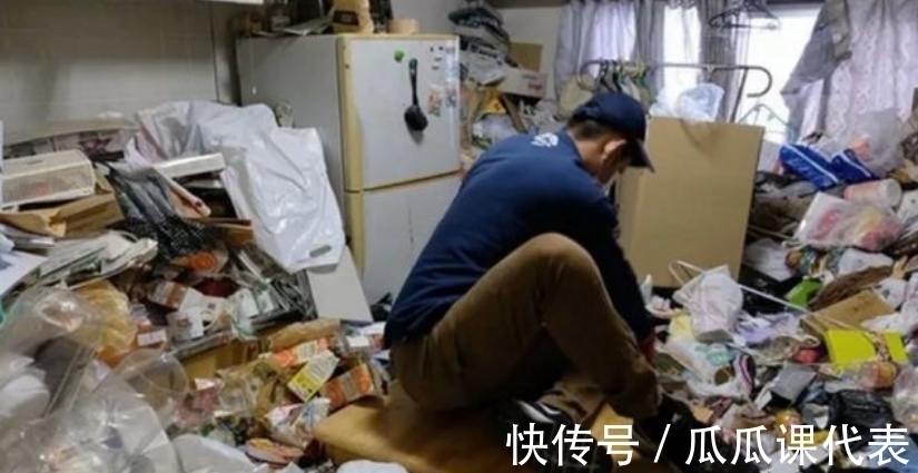 手办|60岁日本宅男被价值千万的手办压死,网友:贫穷限制了我的想象