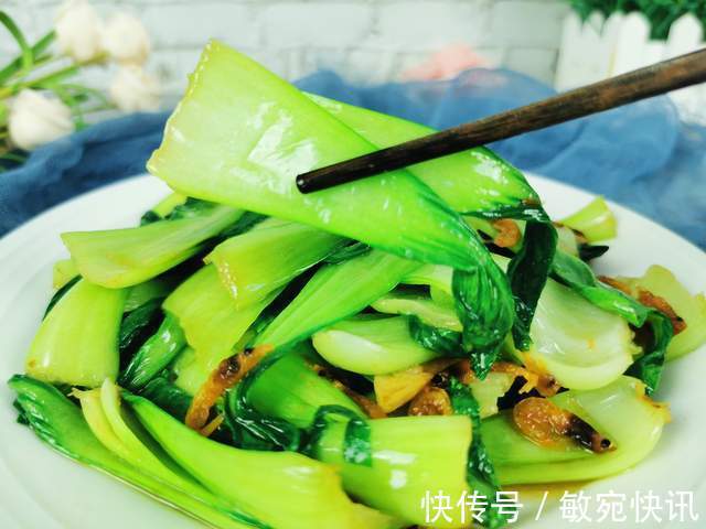口感|炒青菜时，牢记2个窍门，炒好的青菜鲜嫩翠绿，口感好又入味