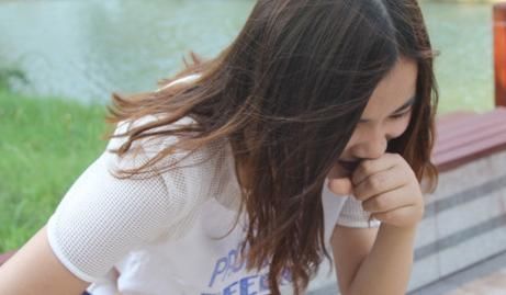 身体好的人,痰液是哪种颜色?喉咙常有痰会给身体造成哪些影响?