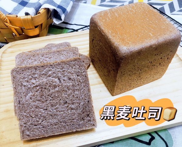 低油低糖黑麦吐司