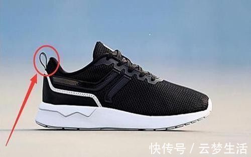 雪地靴|今天才知道,鞋子后面的“小尾巴”,还有这作用,后悔知道晚了