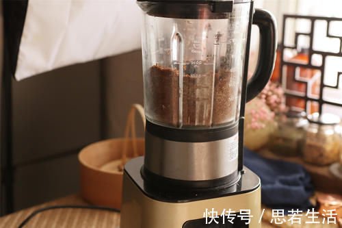 芝麻香油|在家自制芝麻酱、芝麻香油，味道纯正无添加，原来做法这么简单