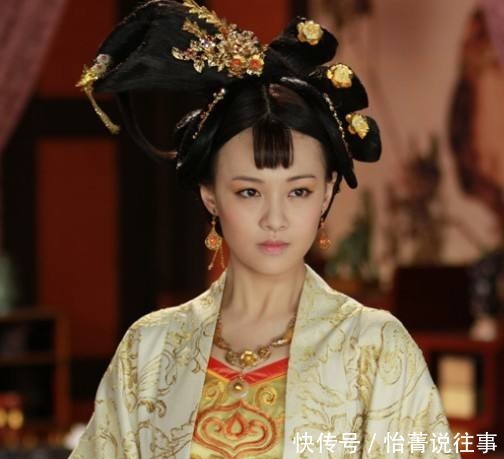 晚上|公主丧夫后，晚上召见数名美男，次日侍女打扫房间，惊慌而退！