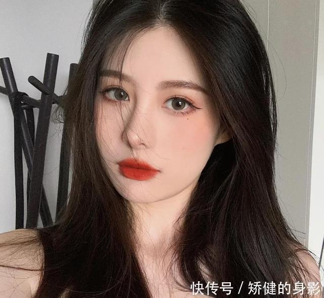 热门色|盘点阿玛尼热门色号，205是女团妆“必备”，而它最适合大众肤色