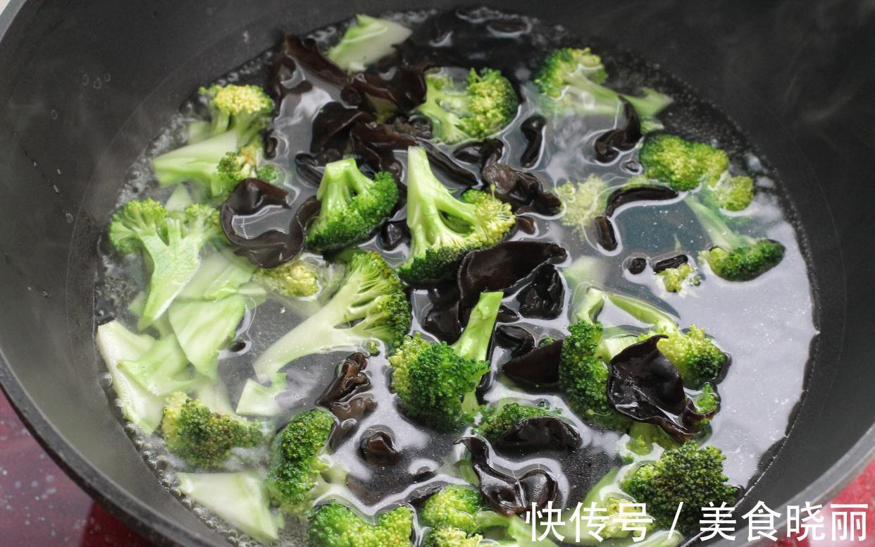 辛墨墨|减肥期也能大口吃的家常菜肴,低脂低卡营养均衡,几分钟就能出锅