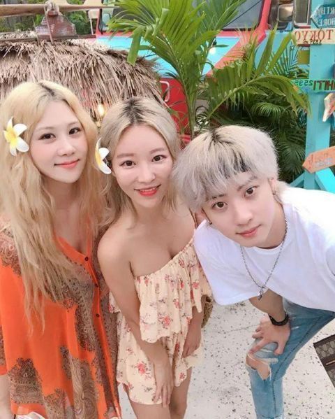 对比照|剪一次头发630元美女发型师专治“秃顶男”年入6亿,改造前后惊艳网友这是同一个头