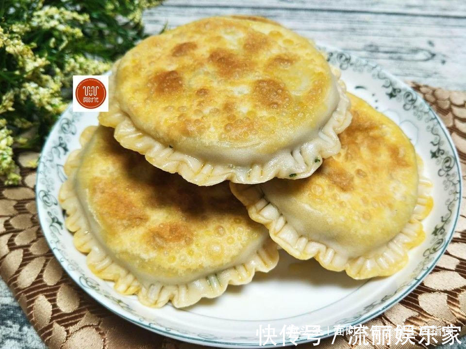 外酥|做韭菜盒子，教你一招，外酥内鲜，好吃不腻，简单又美味！