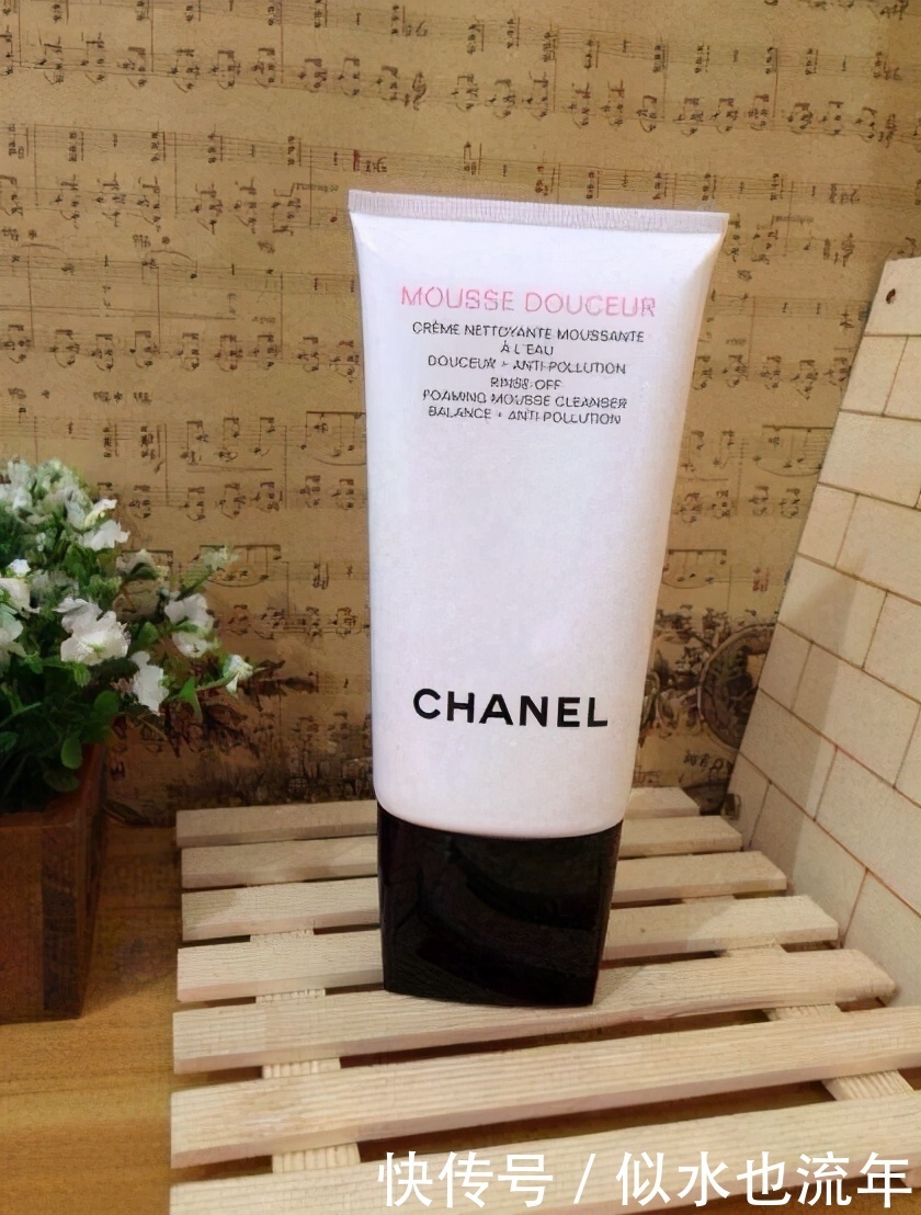 敏感肌|超好用的洗面奶推荐:深层清洁毛孔,为你塑造明亮光滑的肌肤