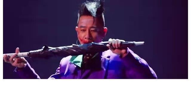 陈小春张智霖又抱上了,网友:呼叫应采儿袁咏仪