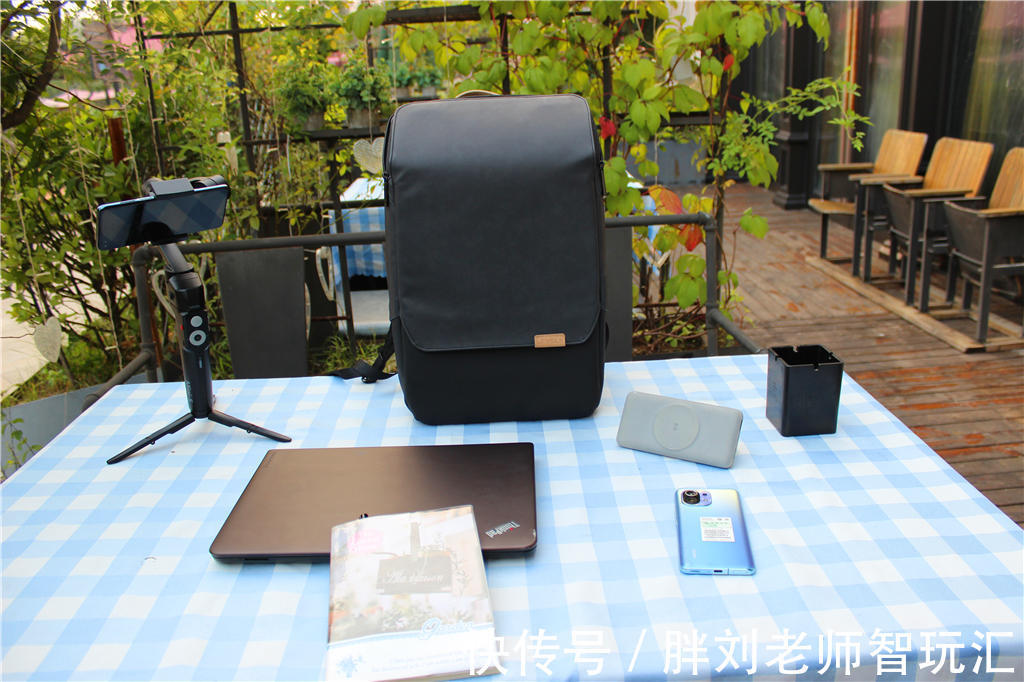 背包|商务and时尚:地平线8号零感背包,好看真能搞定一切?