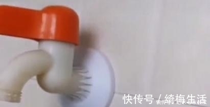 水电|装完水管发现瓷砖孔开的太难看,聪明老婆做个小改进,真是漂亮