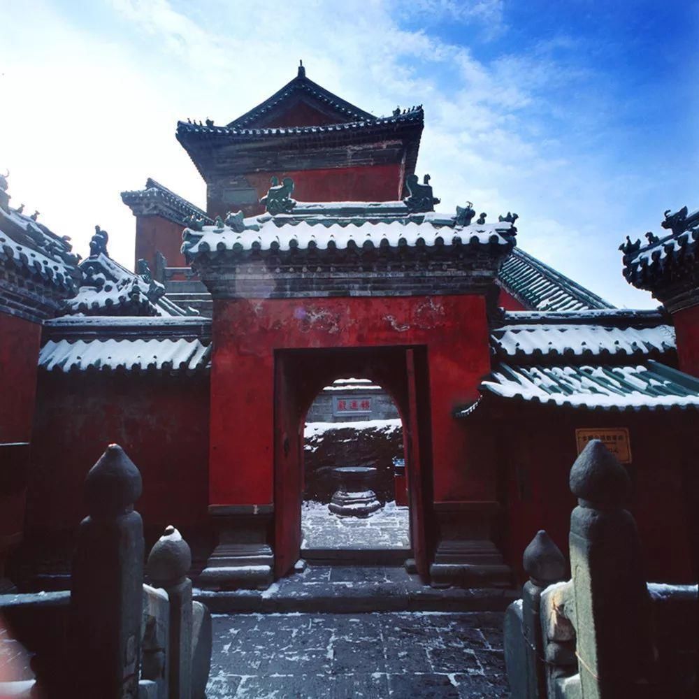 风雪|风雪武当山,仙境藏玄机!大雪封山时,道人、隐士都在干什么!