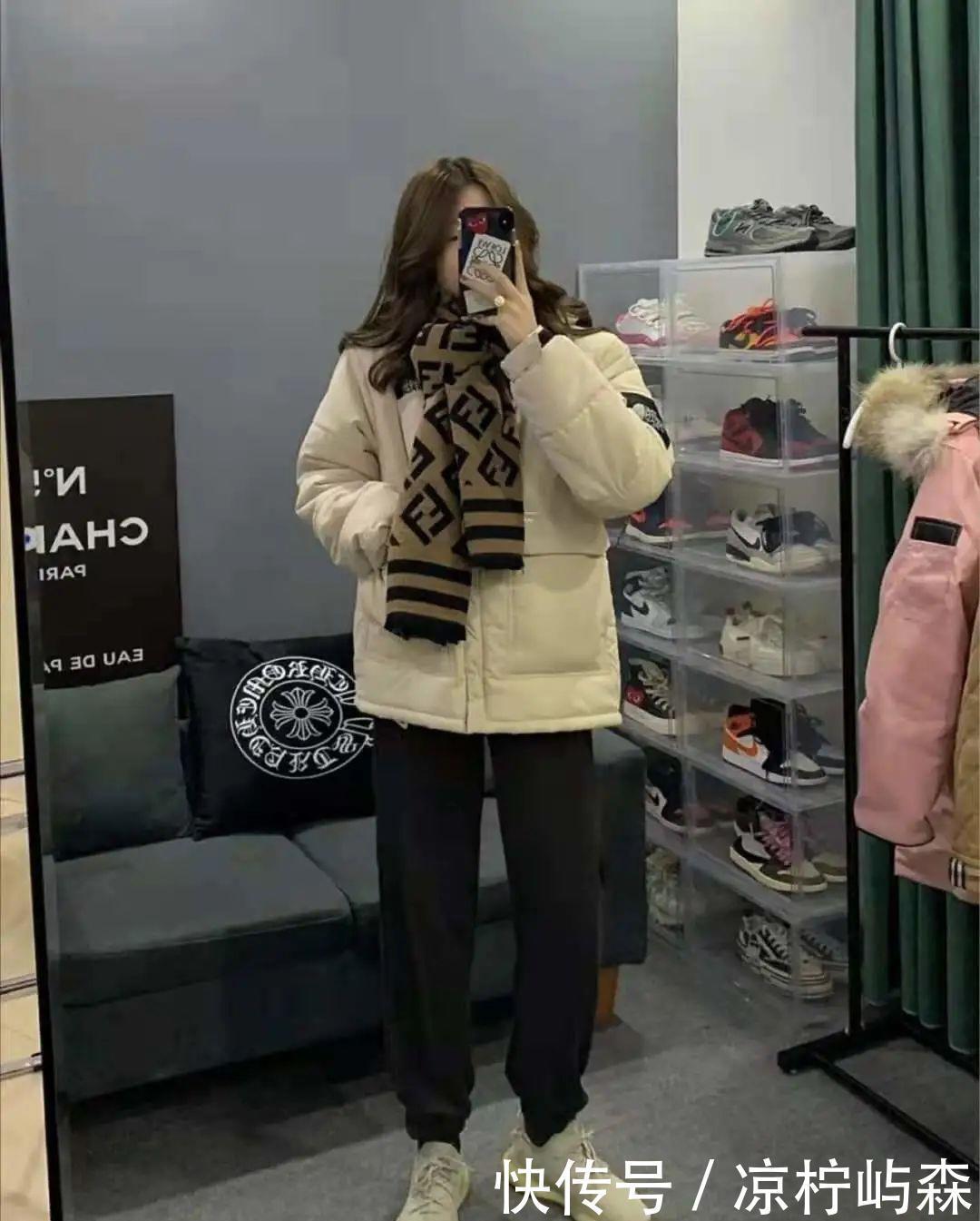 矮个子女生冬季羽绒服搭配