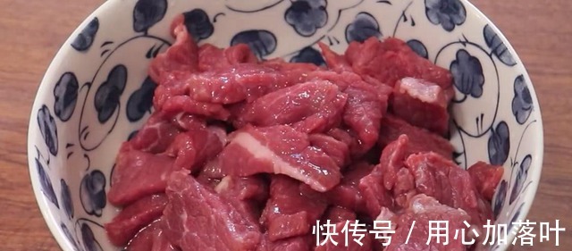 国庆节在家用牛肉做美食，一口一个的牙签牛肉，好吃到停不下来！