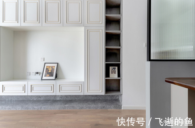 隔断|少见100㎡三居改两居，大胆配色尽显高级