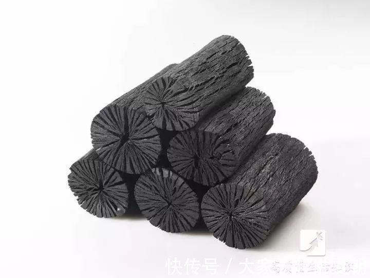 木炭|盆栽底下垫上这4种,告别“植物杀手”称号!