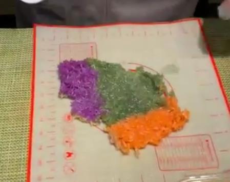 那一刻|打卡网红五颜六色的饭团,看到煮锅的那一刻,网友忍不住说话