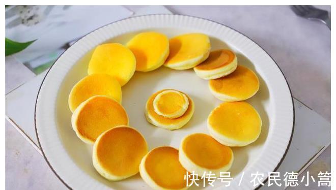蛋黄|天冷了,这早餐成了孩子的最爱,一口一个营养好吃,平底锅就能做