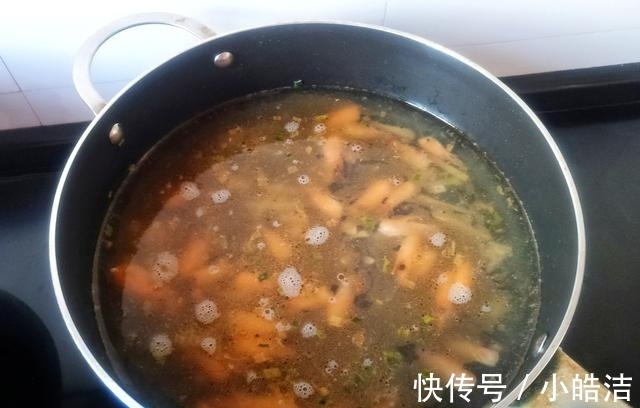 内酯豆腐|虾仁豆腐汤直接下锅煮就错了,多加这一步,汤头鲜香十足,味道好