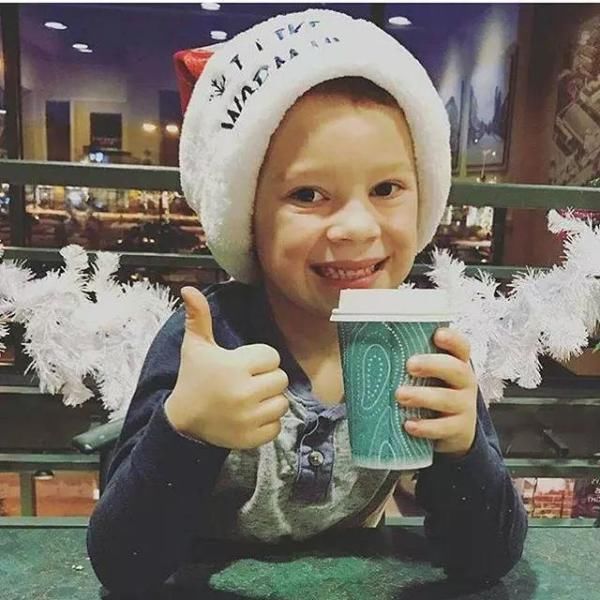 飞机|男子抱怨飞机上婴儿哭闹，宝妈怒怼：有本事你下去！