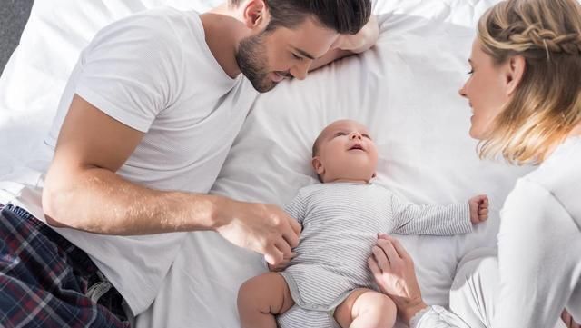 孩子|意大利某地喜迎新生儿,8年等来第一胎:为啥人都不愿意生孩子了