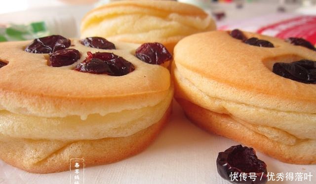 有糯米粉试试这么做,简单搅一搅,酸甜软糯,百吃不厌