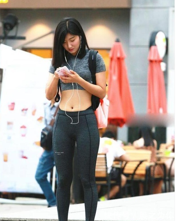 时尚 舒适“无痕”打底裤,彰显独特的时尚魅力,演绎随性不羁的风格