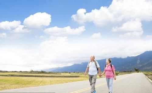 睡眠质量|多走路真的长寿吗？建议：如果过了50岁，这2件事或许比运动重要