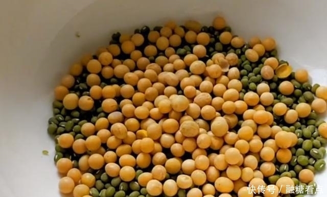 春天多给孩子做这小饼，不用水不用油，清热去火助消化，简单家常