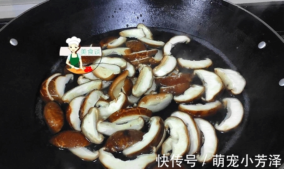 天凉了，少吃黄瓜萝卜多吃它，8块一斤，不放肉也很香，简单营养