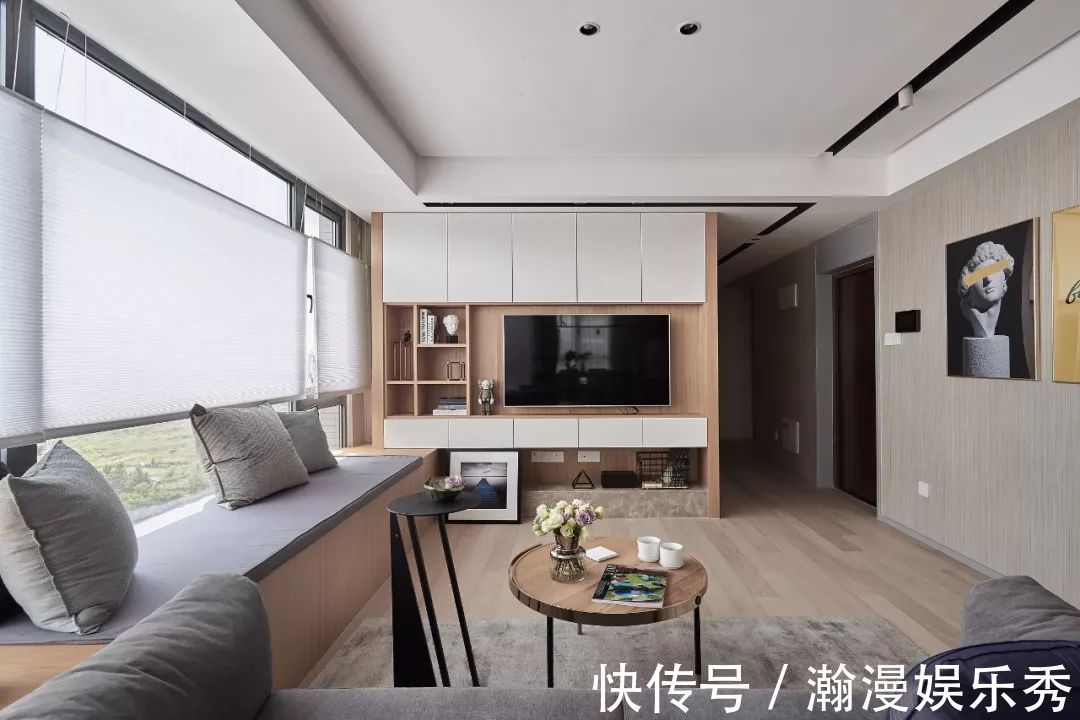 客厅|如果你家客厅是带飘窗的户型，就偷着乐吧，比阳台还漂亮实用！