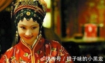 王熙凤&黛玉死后穿了一件红色衣服,王熙凤见后大吃一惊,知道贾府要败了