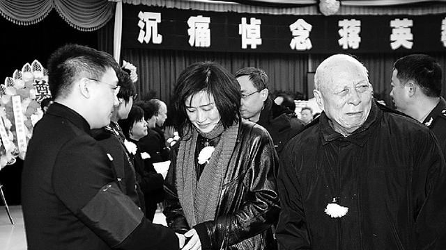 哥哥|蒋英:嫁给干哥哥钱学森,成就学生李双江,终活成一代传奇