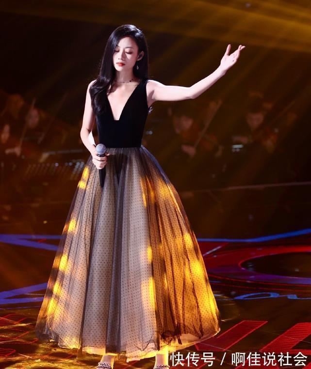 總冠軍|今年剛畢業(yè)的她,憑什么就奪得2021年《中國好聲音》的總冠軍