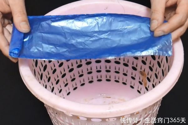 一生|用了30年的垃圾袋，才知道套垃圾袋的正确方法，学会受用一生！