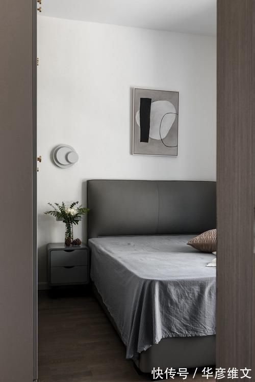 美家|103平现代风简约美家，烟灰与木色打造时尚前卫宅，大气还美观