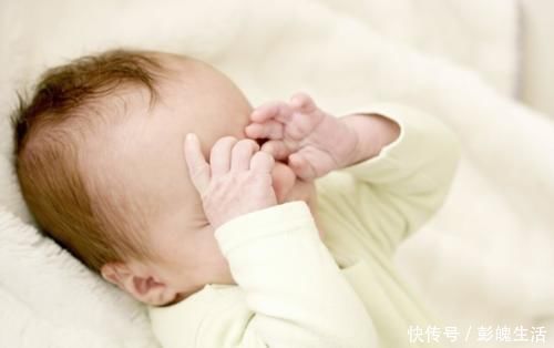 小宝宝|睡前抚摸宝宝这3个部位,不仅越睡越“香甜”,还能促进大脑发育