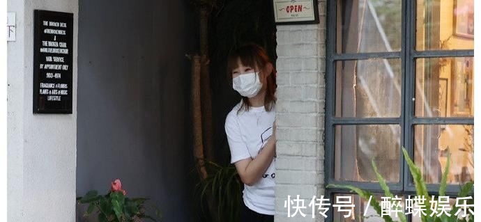 王菀之重返TVB，奉旨和鄭裕玲主持新綜藝，開工前盡享二人世界