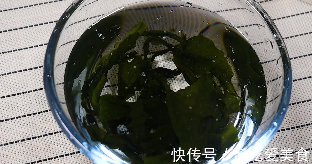 宝宝爱吃的补钙辅食,10分钟做一锅,补钙又补锌,比火腿肠好吃