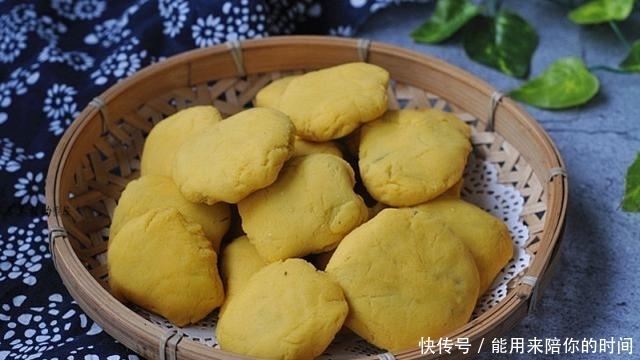 家里有玉米面的试试这样做,细腻蓬松,口感香甜,比肉包子香!