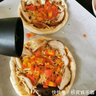 香菇|每次做这道鲜虾杂蔬披萨,隔壁小孩都会来敲门
