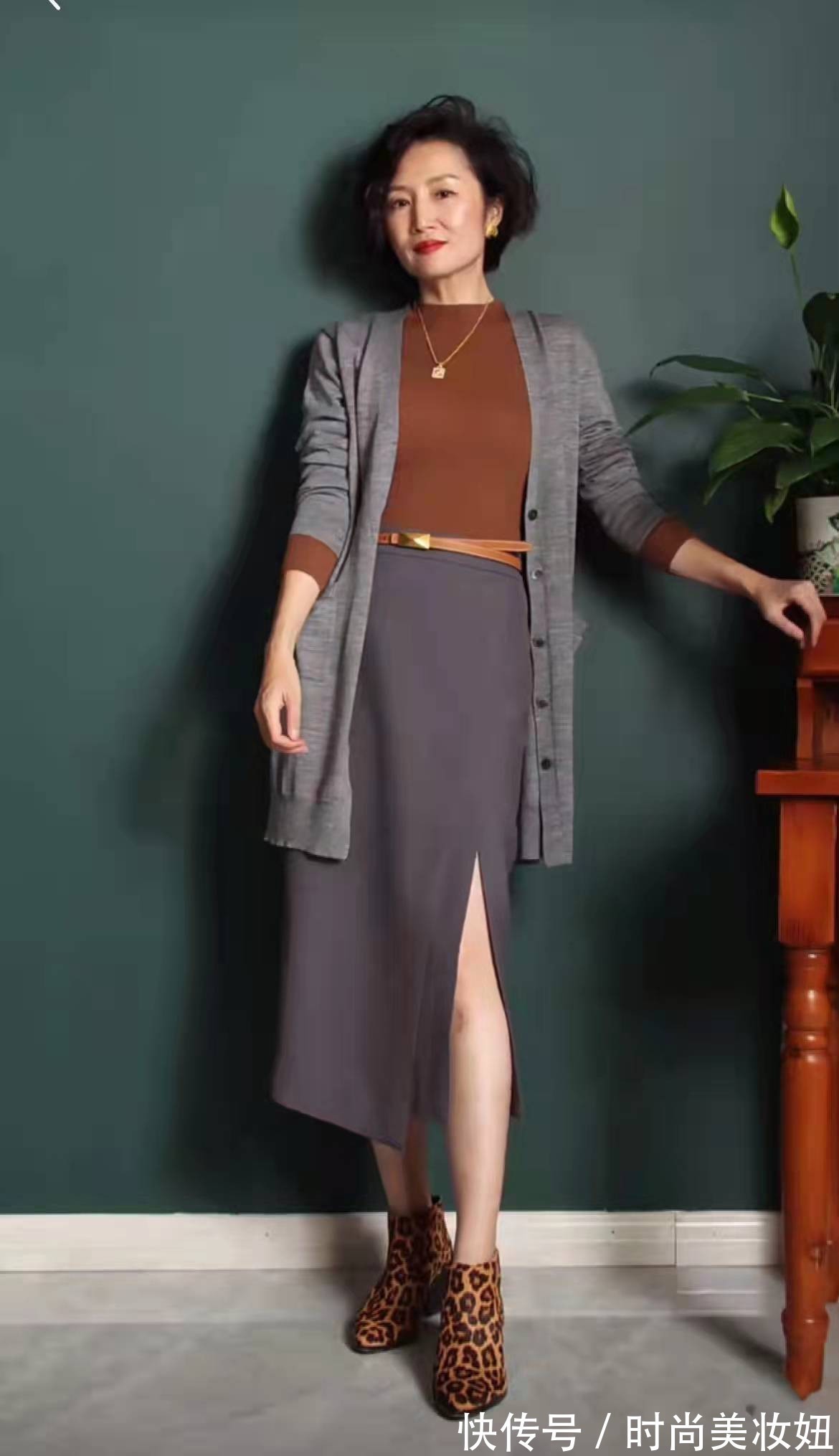 下半身|女人无论多大年纪,穿衣配色一定要高级,气质优雅到骨子里