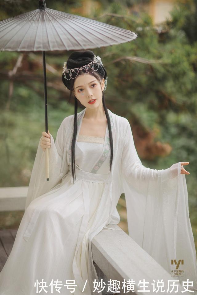 浅色系|谁说汉服很厚重那些仙气飘飘的浅色系汉服,轻盈又飘逸